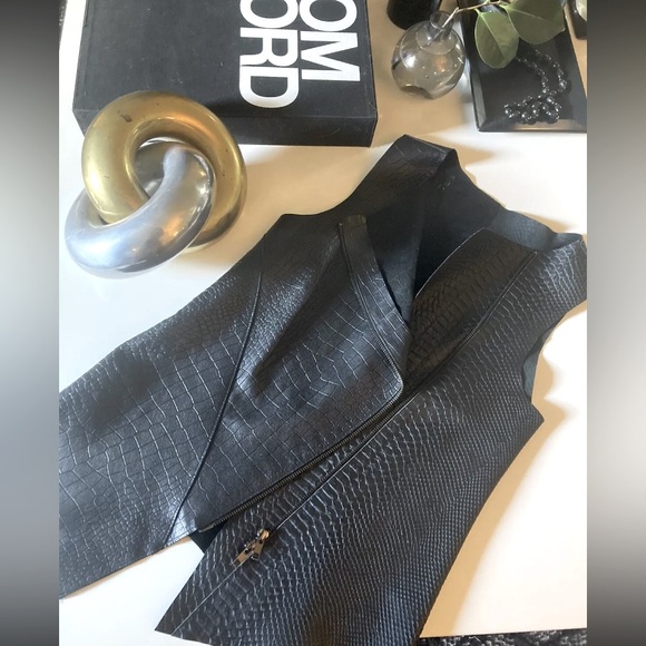 Kahlo Snakeskin embossed Leather Moto vest black S zip asymmetrical - Picture 1 of 7